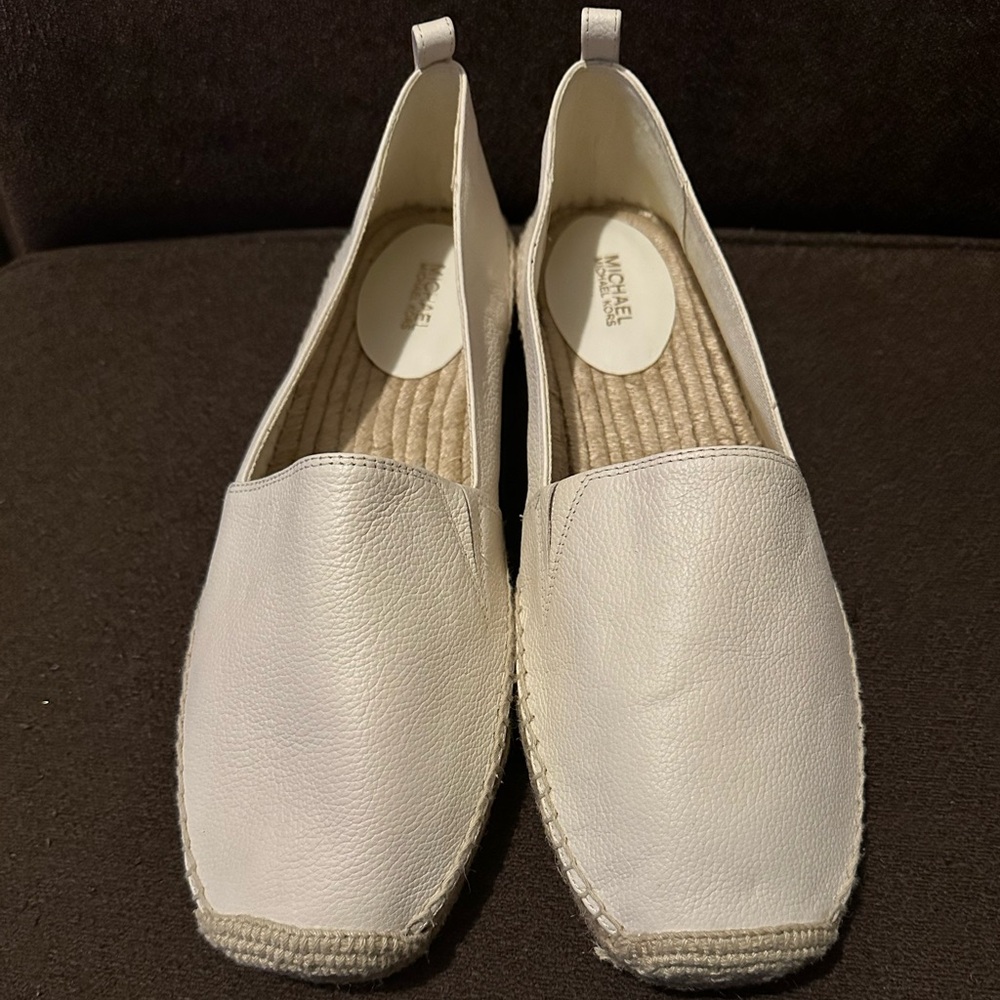 BRAND NEW W/O TAGS. Michael Kors leather women’s espadrilles. Sz 11. Cream color